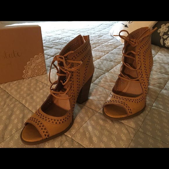 Altar’d State Heels - Picture 4 of 5